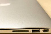 Macbook中英文切换指南（快速掌握Macbook中英文切换的方法及技巧）