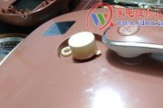 电饭煲拆解维修方法（轻松学习如何拆解和修复电饭煲）