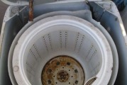 洗衣机出水不停的修复方法（解决洗衣机出水不停问题的有效措施）