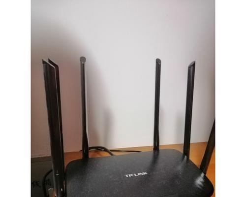 解决光纤WiFi路由器红灯亮起的问题（应对光纤WiFi路由器红灯亮起的困扰，轻松解决网络连接问题）