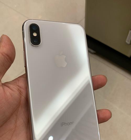 如何处理iPhoneX闪光灯不亮问题（解决iPhoneX闪光灯无法正常工作的简易方法）