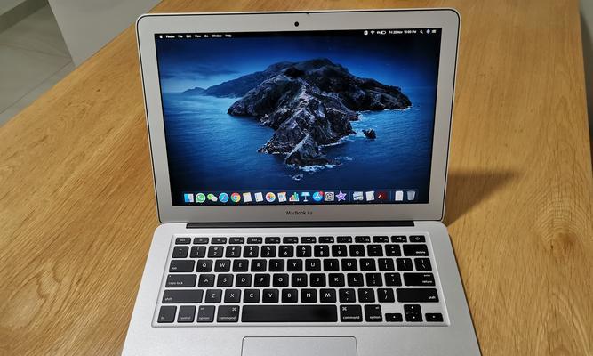 MacBookAir首发评测（轻薄、高性能、长续航，MacBookAir再次引领行业潮流）