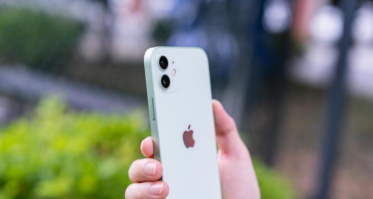 iPhone12与iPhone13的差异（一览iPhone12与iPhone13的新特性和升级）