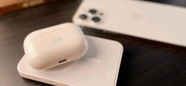 苹果AirPods（用AirPods自如调节音量，尽享无线音乐世界）