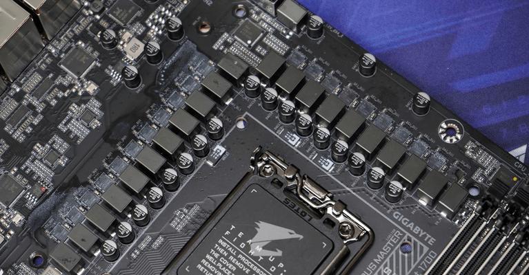 技嘉超级雕B760DDR4主板评测——性能卓越，稳定可靠（一站式解决方案满足高性能需求，为玩家带来畅爽游戏体验）