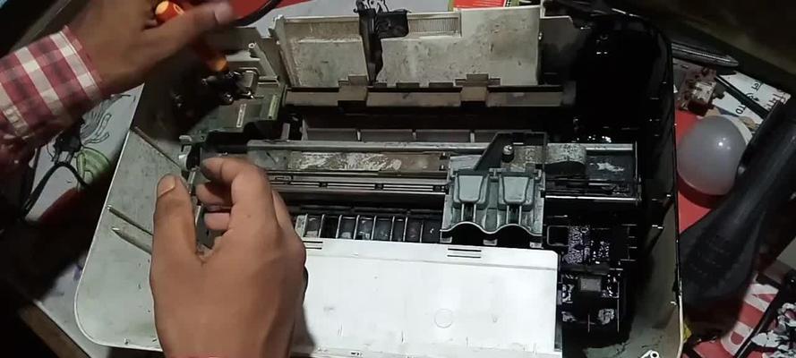 复印机硒鼓耗材安装方法详解（轻松学会复印机硒鼓的正确安装步骤）