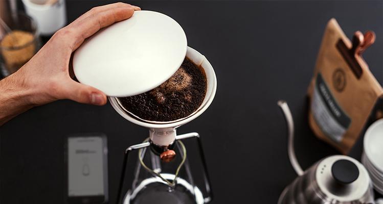 如何修理被腐蚀的咖啡机（咖啡机腐蚀修复指南）