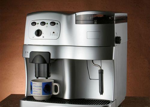 消除咖啡机机油味的有效方法（简单而实用的清洁技巧）