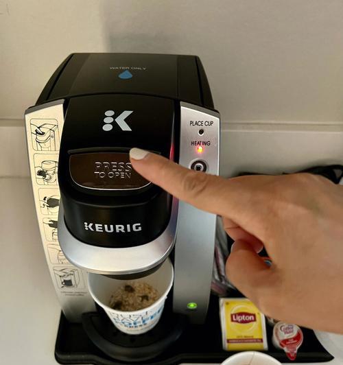 咖啡机的快速冲泡咖啡之谜（咖啡机速冲咖啡的原理解析及效果评估）