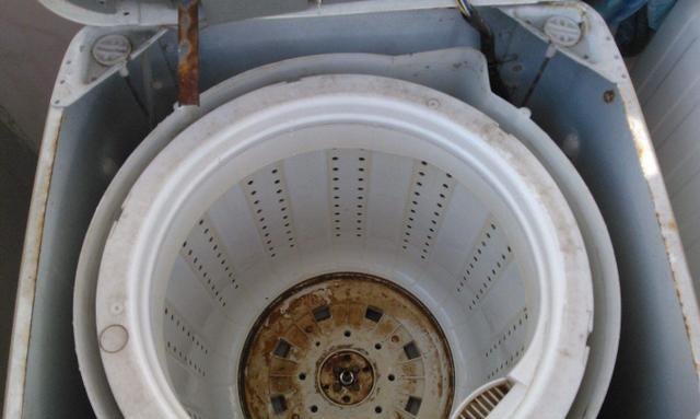 洗衣机出水不停的修复方法（解决洗衣机出水不停问题的有效措施）