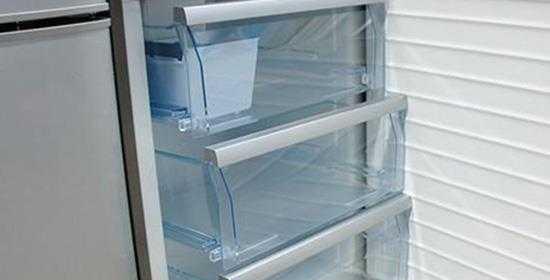冰箱排水盒的处理方法及注意事项（解决冰箱排水问题）